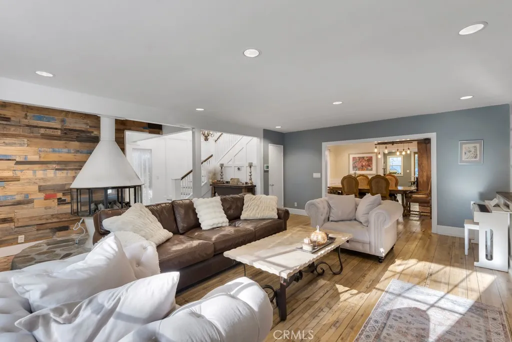 4267 Canoga Avenue, Woodland Hills, California 91364 home-pic-7